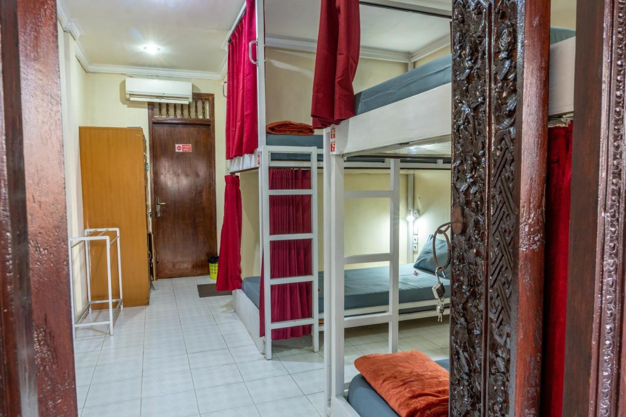 Maharani Hostel Ubud  Exterior photo